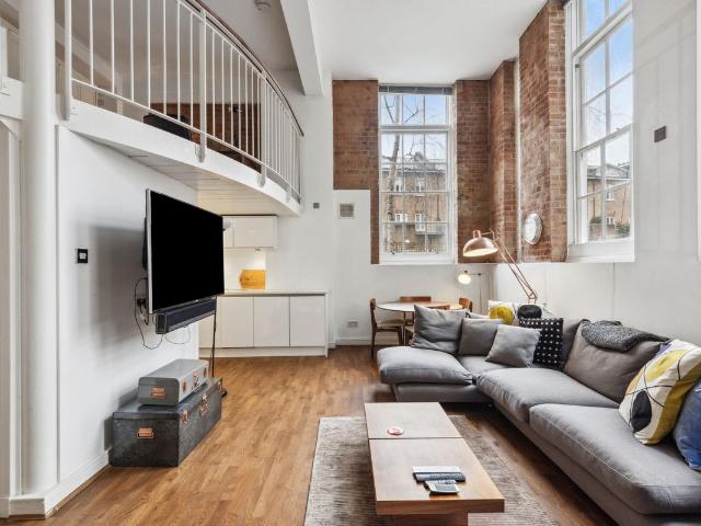 Scholars Place, Stoke Newington N16, 2 bed flat to rent, £3,500 pcm | PrimeLocation