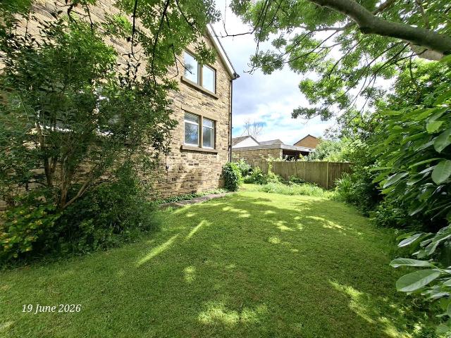 Scholes Lane, Bradford BD19, 4 bed shared accommodation to rent, £350 pcm | PrimeLocation