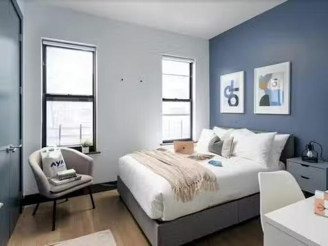 Scholes St, Brooklyn, NY