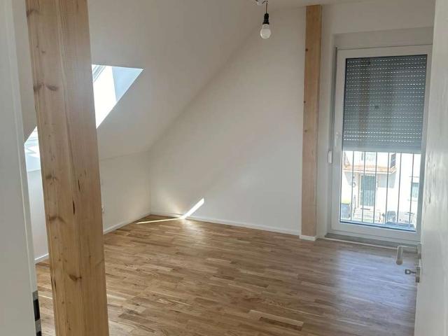 Schön geschnittene 3 Zimmer Wohnung im Dachgeschoss in Ziemetshausen mit Abstellraum und Stellplatz