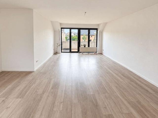 schön geschnittene 3 Zimmer Wohnung in ruhiger Gegend