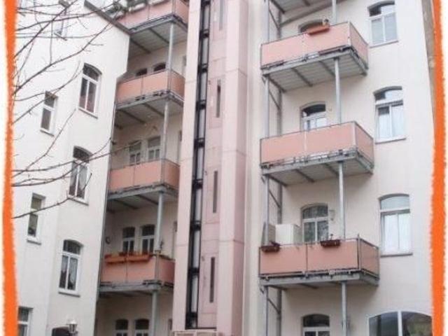 Schön geschnittene 3 Zimmer Wohnung mit Personenaufzug, BALKON und Gäste WC zu vermieten!