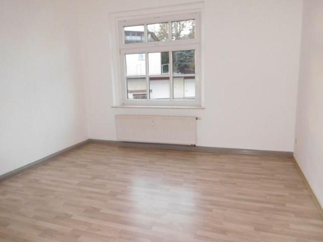 schön geschnittene 1 Raum Wohnung mit Einbauküche