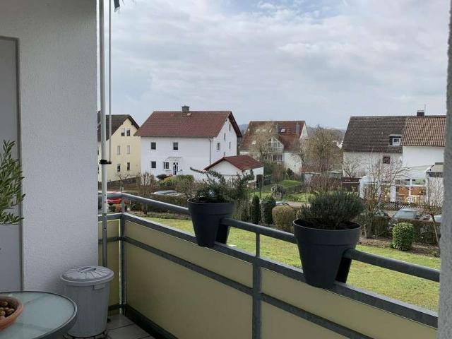 Schön geschnittene 2 Zimmer Wohnung in Schöneck Kilianstädten