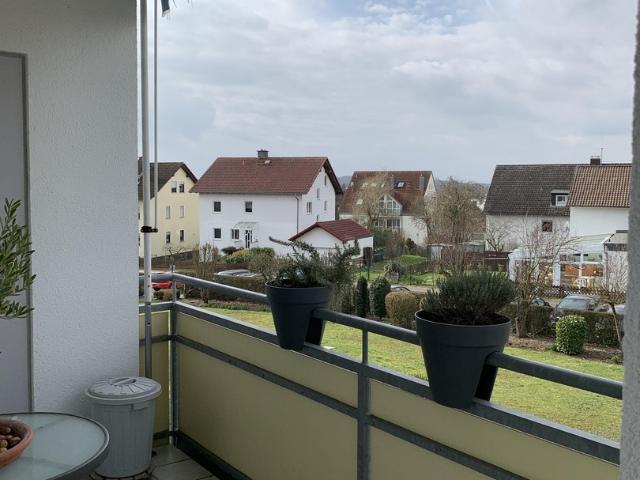 Schön geschnittene 2 Zimmer Wohnung in Schöneck Kilianstädten