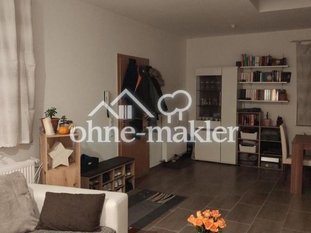 Schön geschnittene 2 Zimmer Wohnung mit Einbauküche in ruhiger Lage nahe Bahnhof