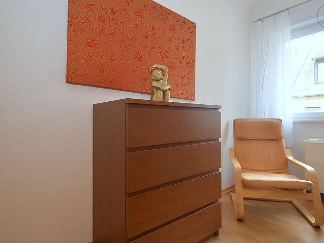 Schön möblierte 2 Zimmer Wohnung mit WLAN und Balkon direkt in der Innenstadt