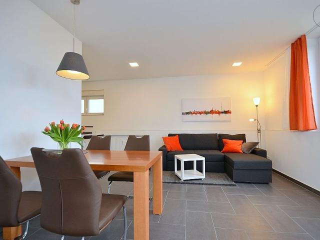 Schön möblierte Wohnung mit Stellplatz in Stuttgart Weilimdorf