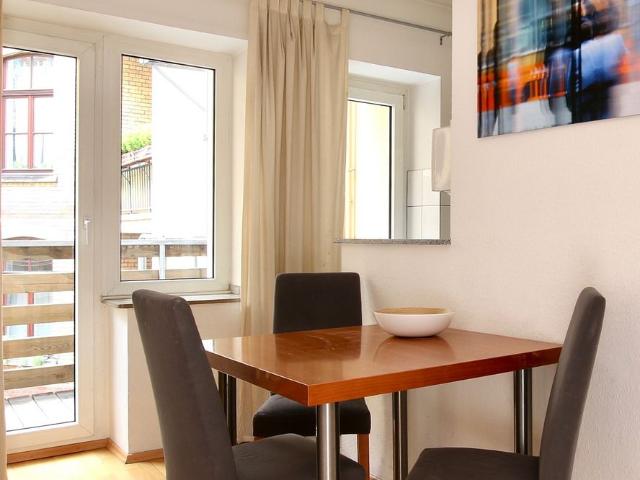Schön möbliertes Apartment mit Balkon im Rathenauviertel