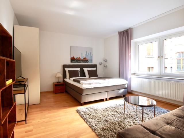 Schön möbliertes Apartment mit Balkon im Rathenauviertel – zeitwohnen.de