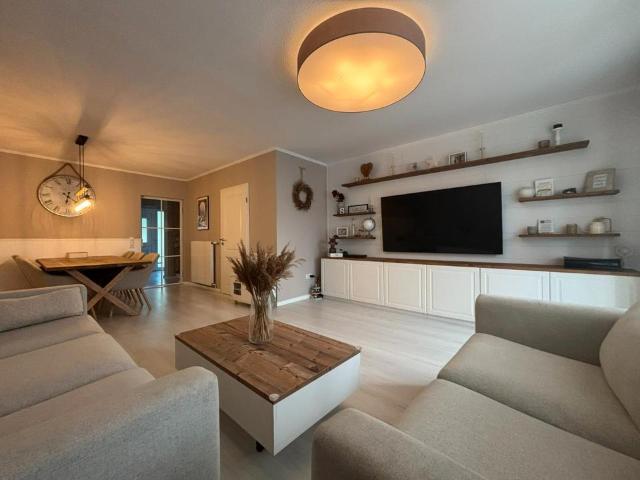 Schön modernisiertes Reihenhaus im Landhausstil