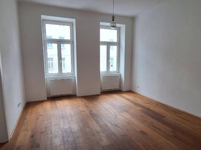 Schön renovierte 2,5 Zimmer U Bahn Nähe, gepflegt 62m²
