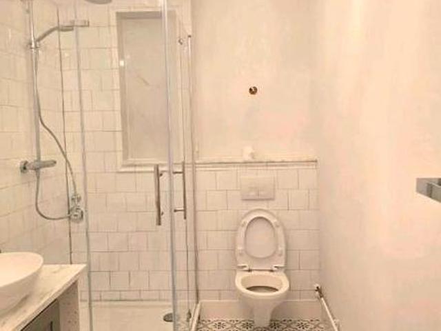 schön sanierte 2 Zimmer Altbau Wohnung Graf Haeseler Str
