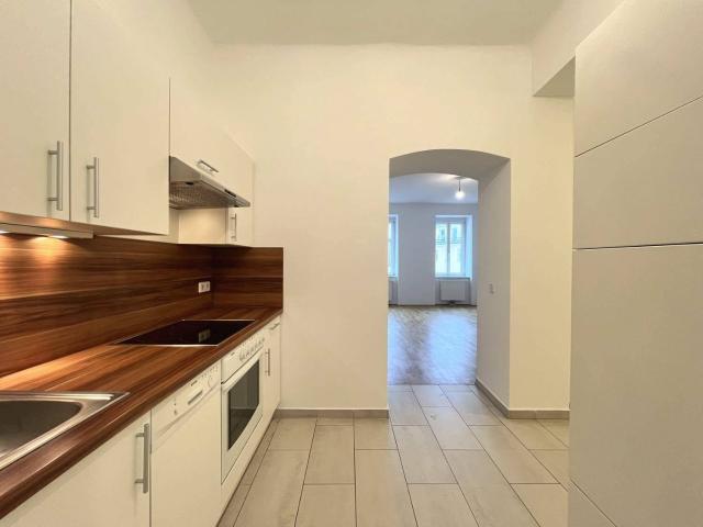 Schön sanierte Altbauwohnung in top Lage Einraumwohnung nahe Donaukanal