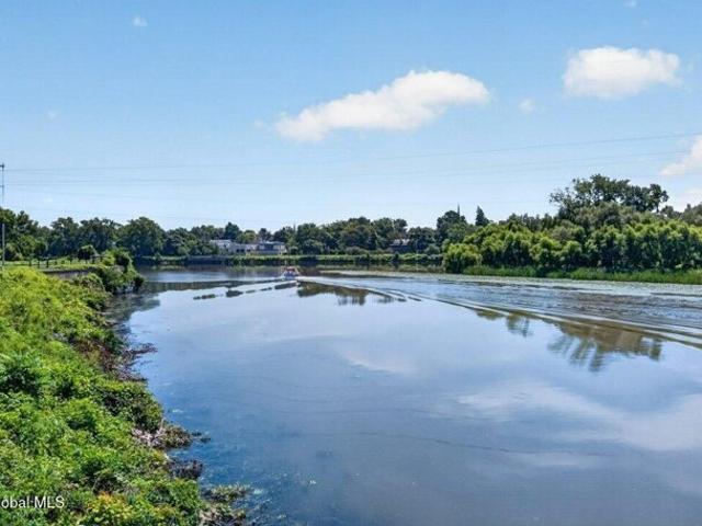 Schonowee Ave, Scotia, Home For Sale