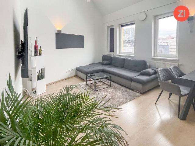 Schöne 3 Zimmer Wohnung in der Harrachstraße mit Einbauküche