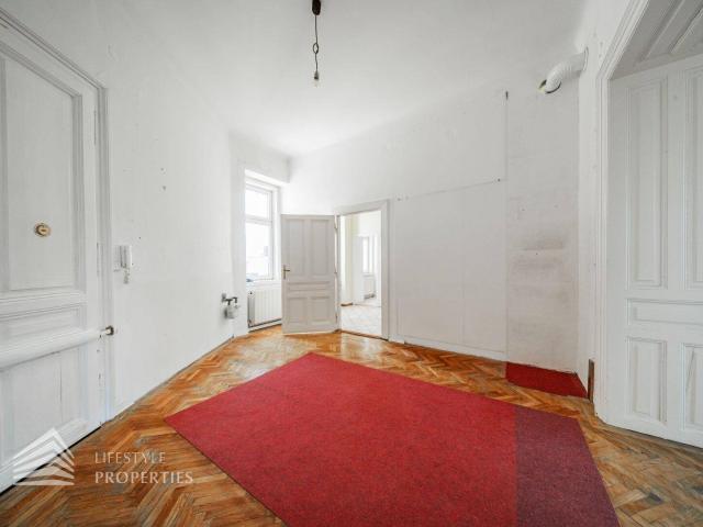 Schöne 4 Zimmer Wohnung mit Balkon, Nähe Westbahnhof