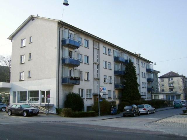 SCHÖNE 3.5 ZIMMER WOHNUNG MIT BALKON NAHE ROSENGARTEN!