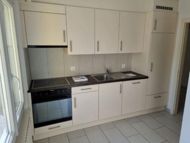 Schöne 3,5 Zimmer Wohnung im Erdgeschoss mit Balkon