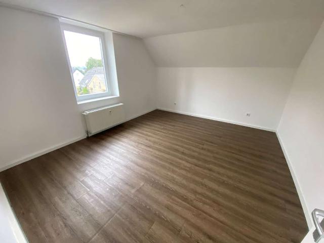 Schöne 3,5 Zimmer Dachgeschosswohnung – direkt vom Eigentümer