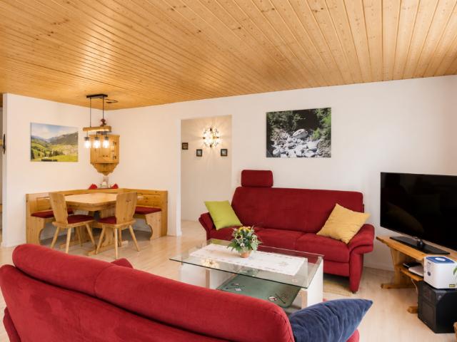 Schöne 3.5 Zimmerwohnung am Sonnenhang
