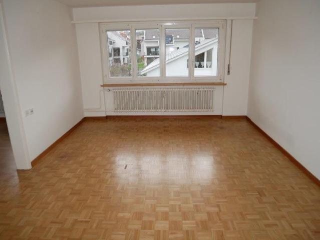 Schöne 3.5 Zimmerwohnung zu vermieten