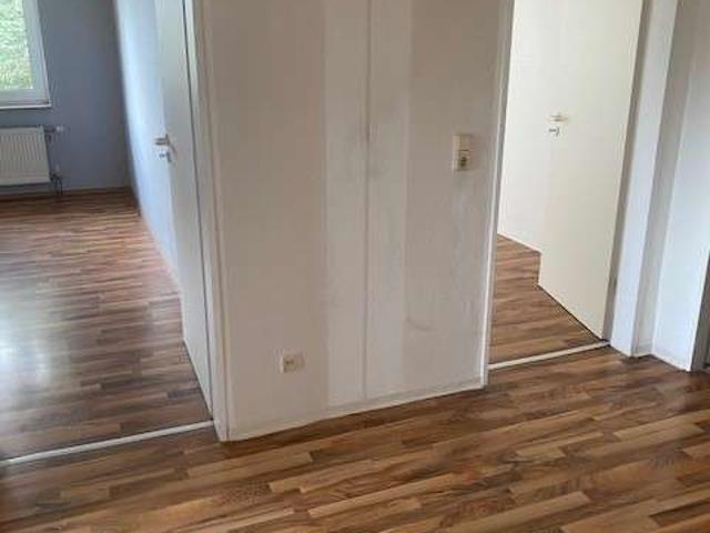 Schöne 3,0 Zimmer Wohnung mit Balkon