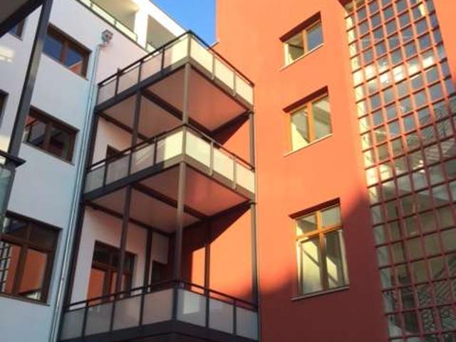 Schöne 3 Zi WG mit moderner Einbauküche und Balkon