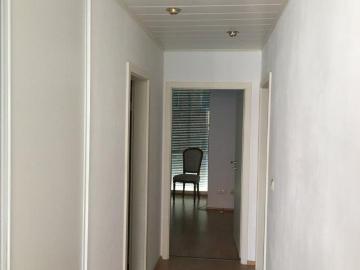 Schöne 3 Zi Whg. Balkon Abstellraum Gäste WC Bad Dusche Keller TG