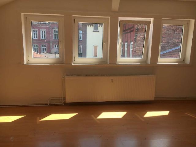 Schöne 3 Zi. Kü. Bad Dachgeschosswohnung in Northeim