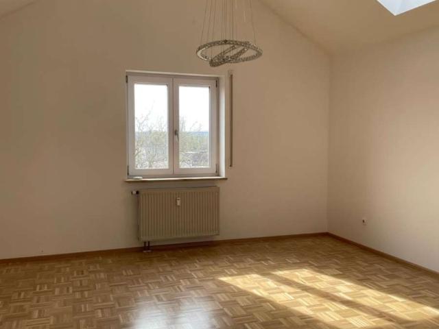 schöne 3 Zi. Mietwohnung in zentraler Lage M560