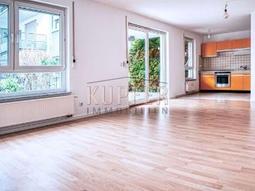 Schöne 3 Zi Stadtwohnung mit großer Terrasse in zentraler Lage!