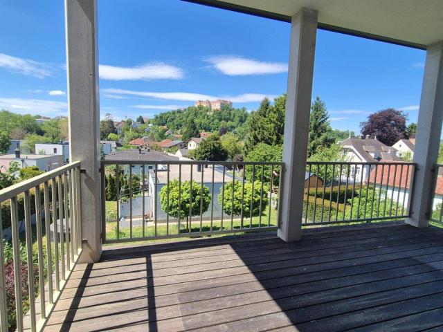 SCHÖNE 3 ZIMMERWOHNUNG MIT TRAUMTERRASSE