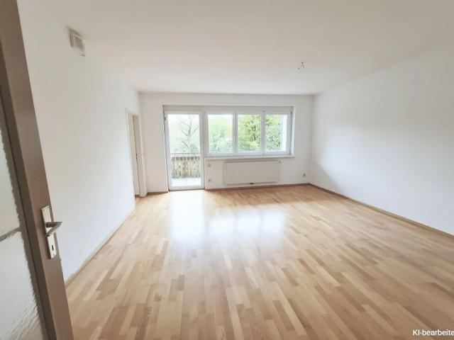 Schöne 3 Zimmerwohnung mit Balkon in der Nibelungenstadt