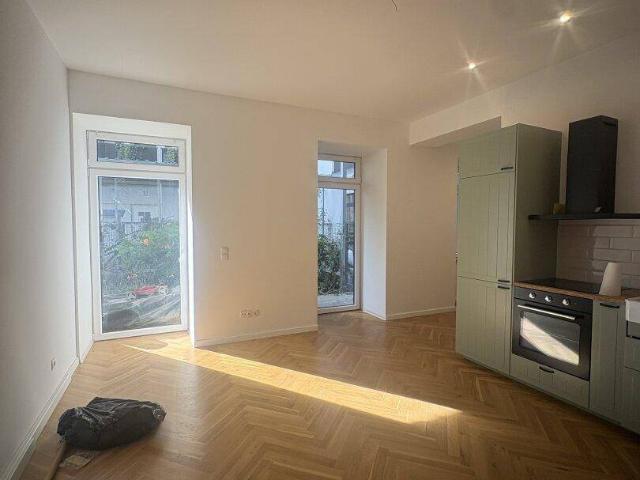Schöne 3 Zimmerwohnung mit Garten in guter Lage und Westbahnhofnähe!