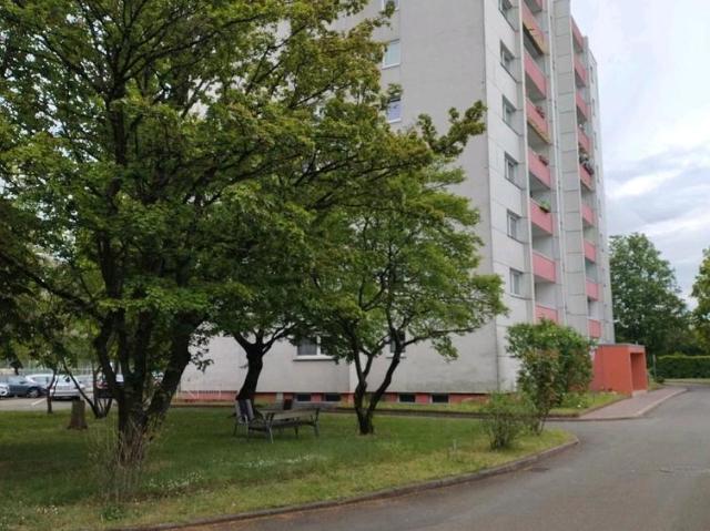 Schöne 3 Zimmer + Abstellraum Wohnung 87qm 5.OG m. Aufzug
