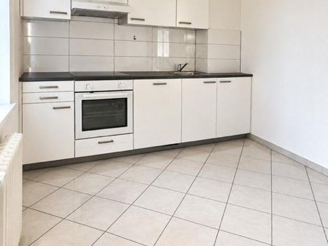 Schöne 3 Zimmer Altbauwohnung mit Gartenbenutzungzu vermieten
