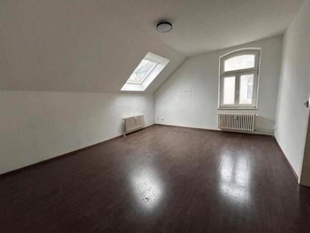 Schöne 3 Zimmer Dachgeschosswohnung in Duisburg 47166 ab 01.11