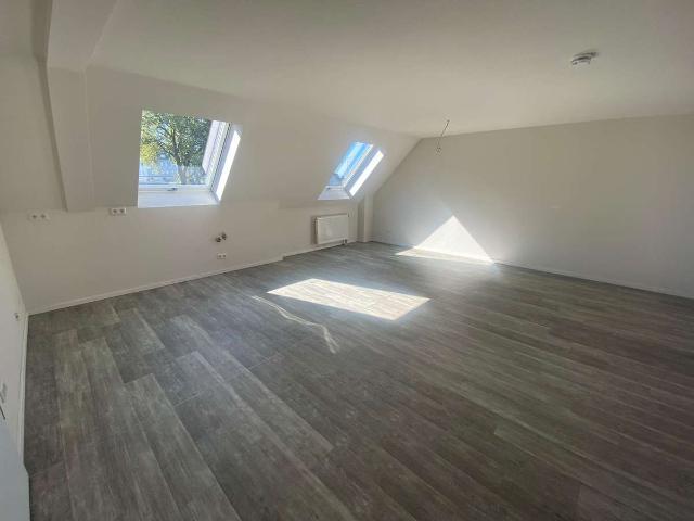 schöne 3 Zimmer Dachgeschosswohnung in Essen