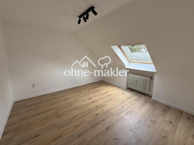 Schöne 3 Zimmer Dachgeschosswohnung mit Balkon in Bayreuth