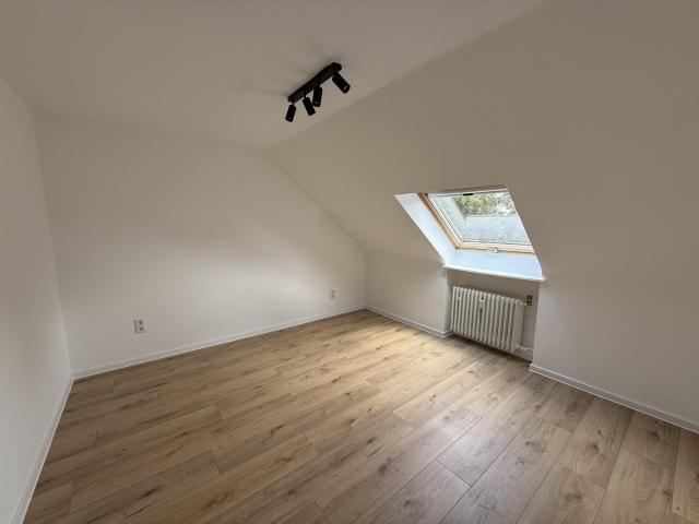 Schöne 3 Zimmer Dachgeschosswohnung mit Balkon in Bayreuth