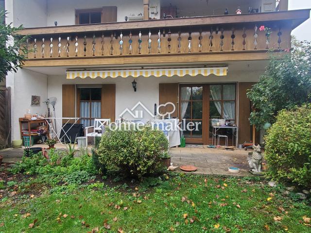 Schöne 3 Zimmer EG Wohnung in ruhiger Lage mit Terrasse und eigenem Garten