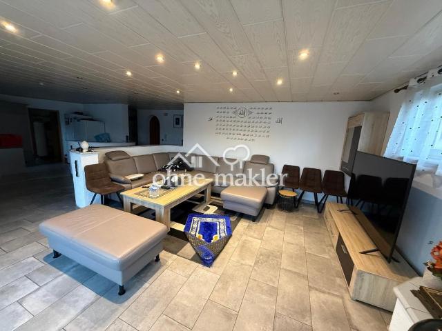 Schöne 4 Zimmer Wohnung