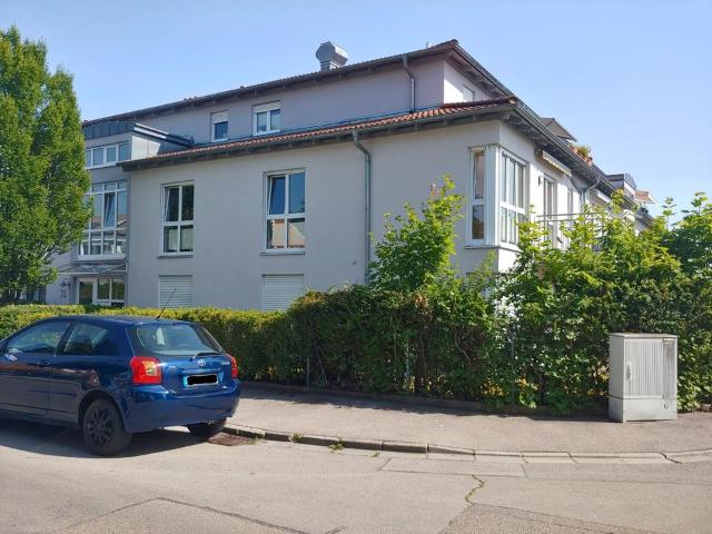 Schöne 3 Zimmer Wohnung 1.OG mit Westbalkon in Haunstetten