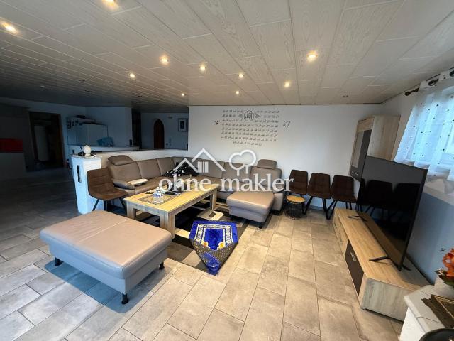Schöne 4 Zimmer Wohnung