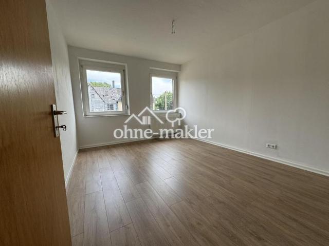 schöne 3 Zimmer Wohnung, frei ab sofort