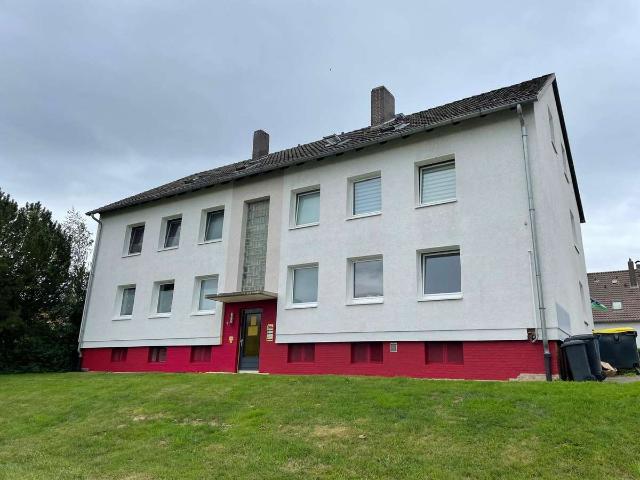 Schöne 3 Zimmer Wohnung im 1. OG mit Balkon
