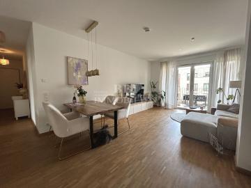 Schöne 3 Zimmer Wohnung im 2. Obergeschoss mit PKW Stellplatz