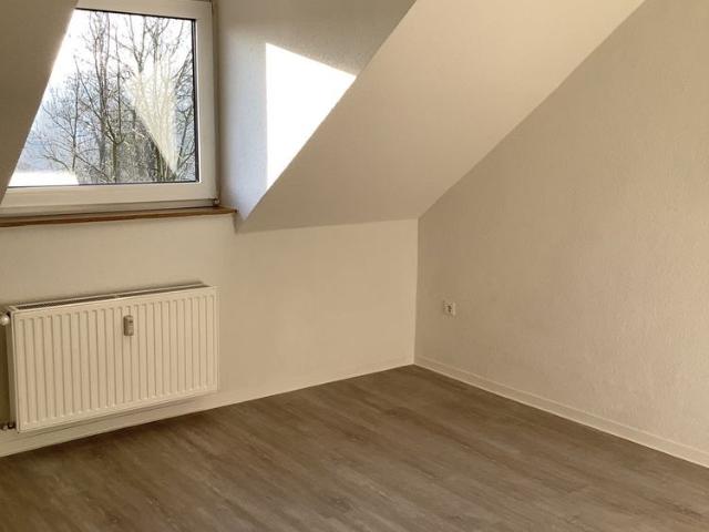 Schöne 3 Zimmer Wohnung im Altbaustil