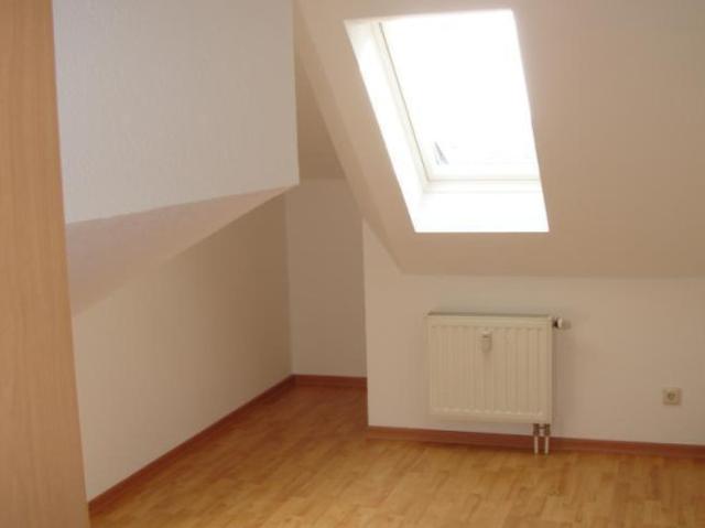 schöne 3 Zimmer Wohnung im Dachgeschoss